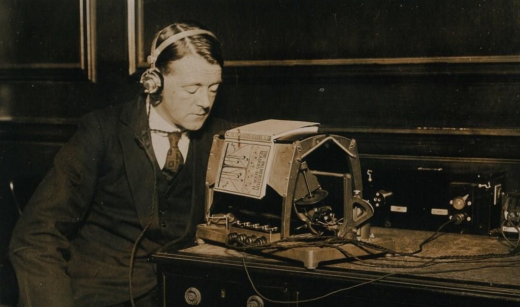 Figure 1: Reading an optophone, ca.1921, care of Matthew Rubery, Heather Tilley, and Wellcome Library, London